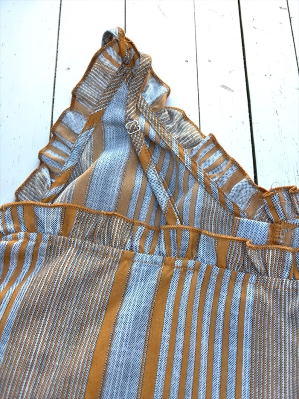 Entro Rust Gray Striped Tank Top Large Button Front Ruffle Boho Chic - Picture 5 of 5